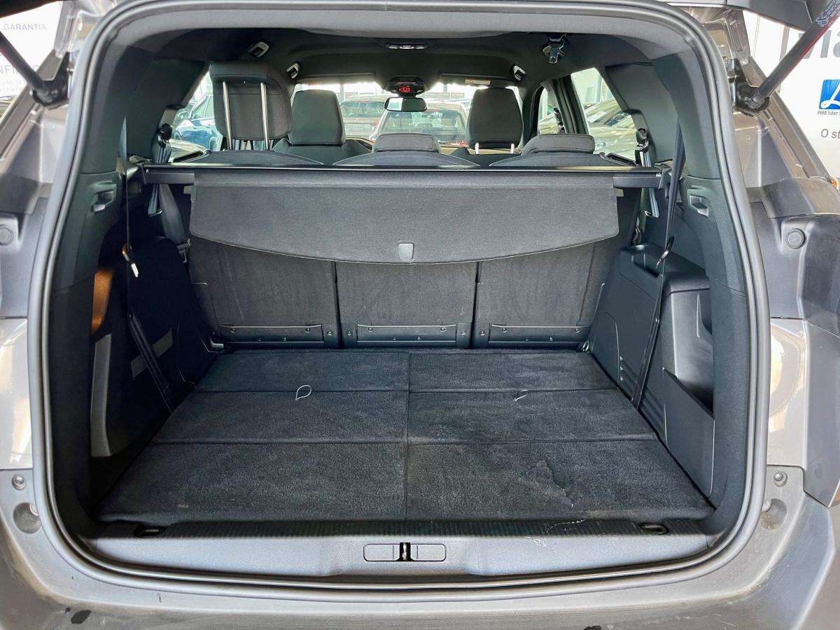 peugeot-5008-2023-gasolina-1199cc