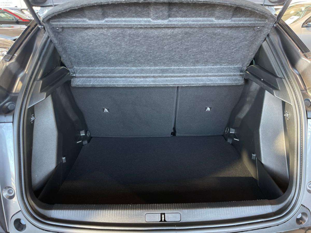 peugeot-2008-2021-gasolina-1199cc