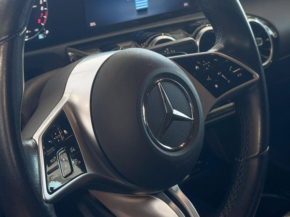 mercedes-benz-classe-a-2024-hibrido-a-gasolina-1332cc