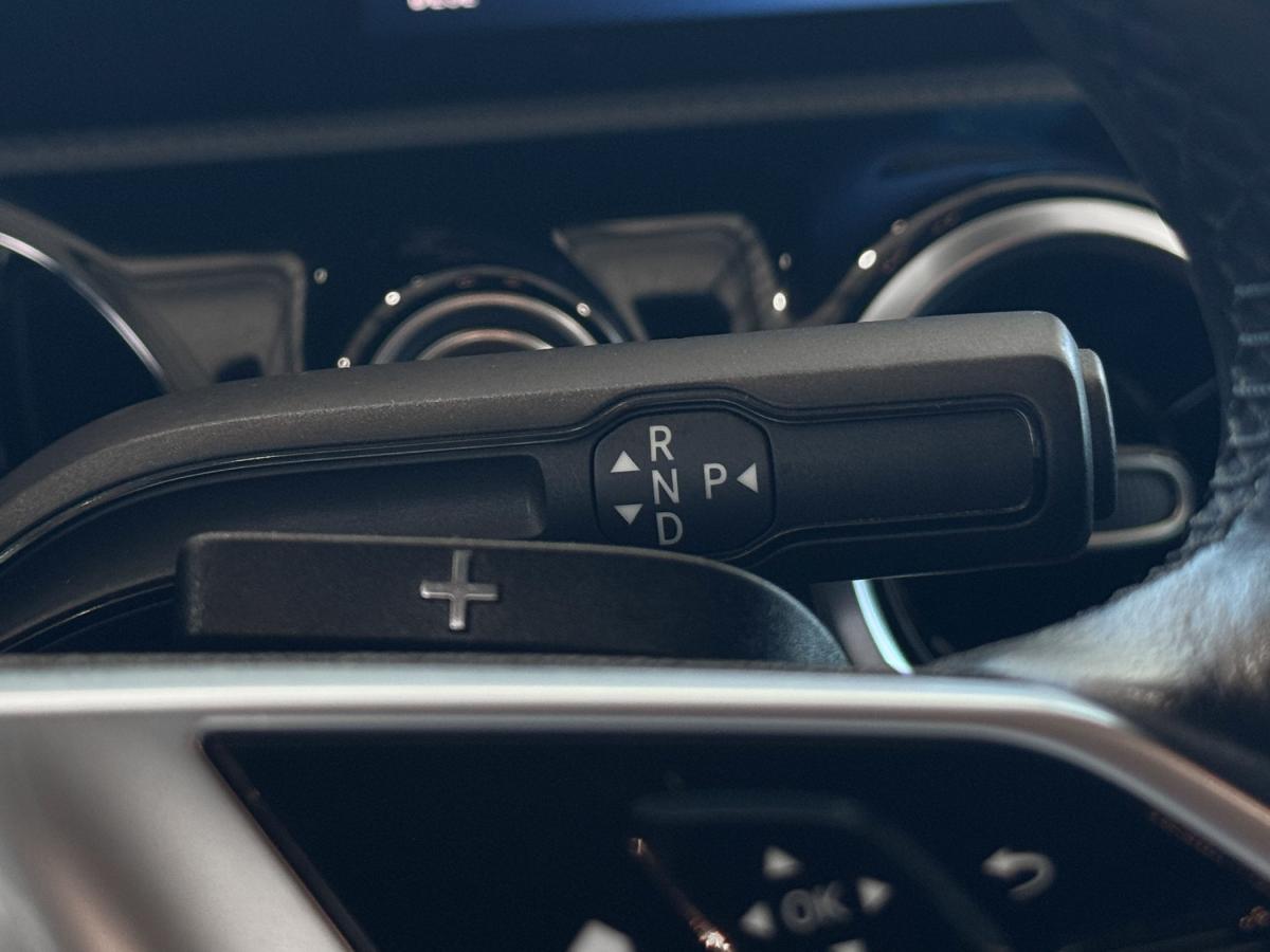 mercedes-benz-classe-a-2024-hibrido-a-gasolina-1332cc