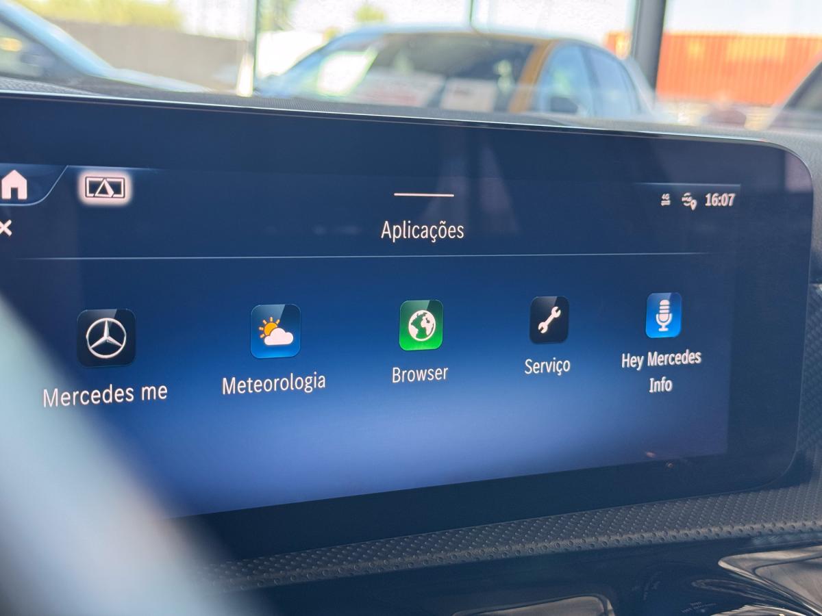 mercedes-benz-classe-a-2024-hibrido-a-gasolina-1332cc