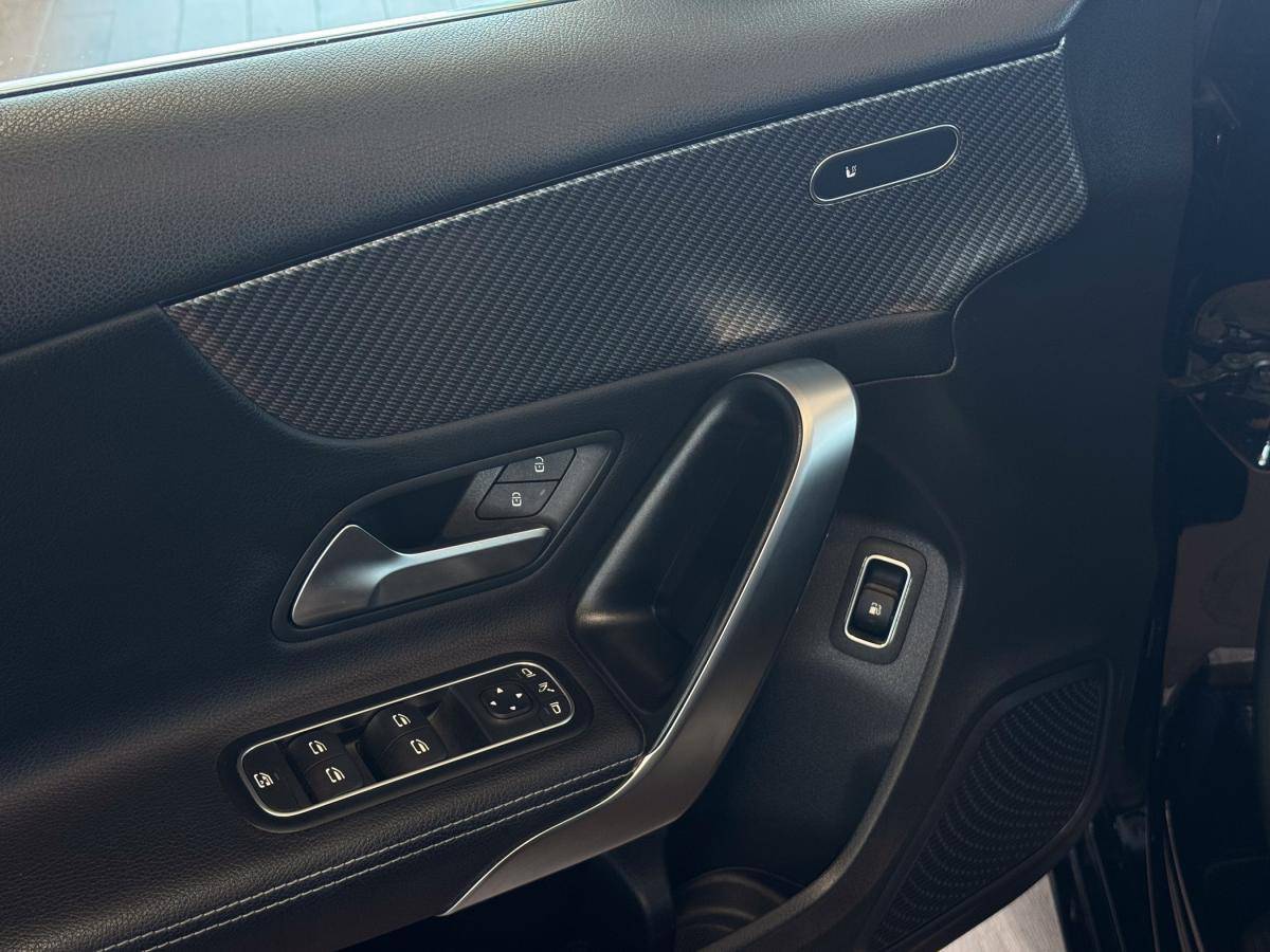 mercedes-benz-classe-a-2024-hibrido-a-gasolina-1332cc
