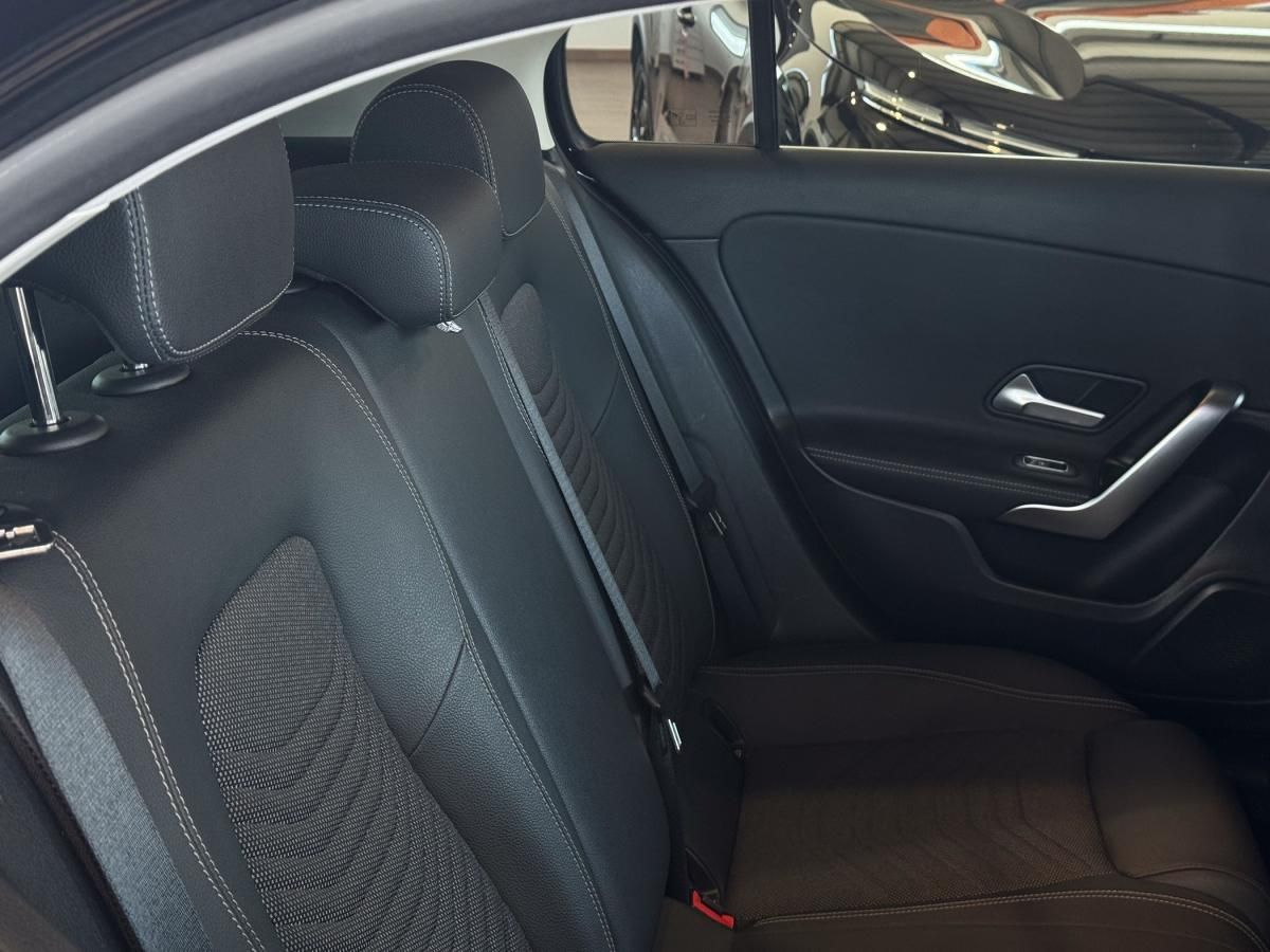 mercedes-benz-classe-a-2024-hibrido-a-gasolina-1332cc