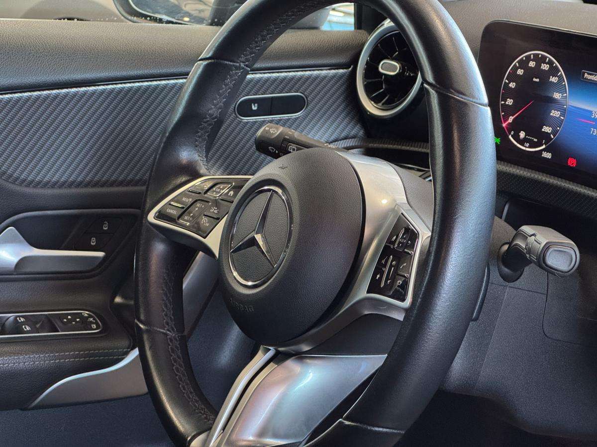 mercedes-benz-classe-a-2024-hibrido-a-gasolina-1332cc