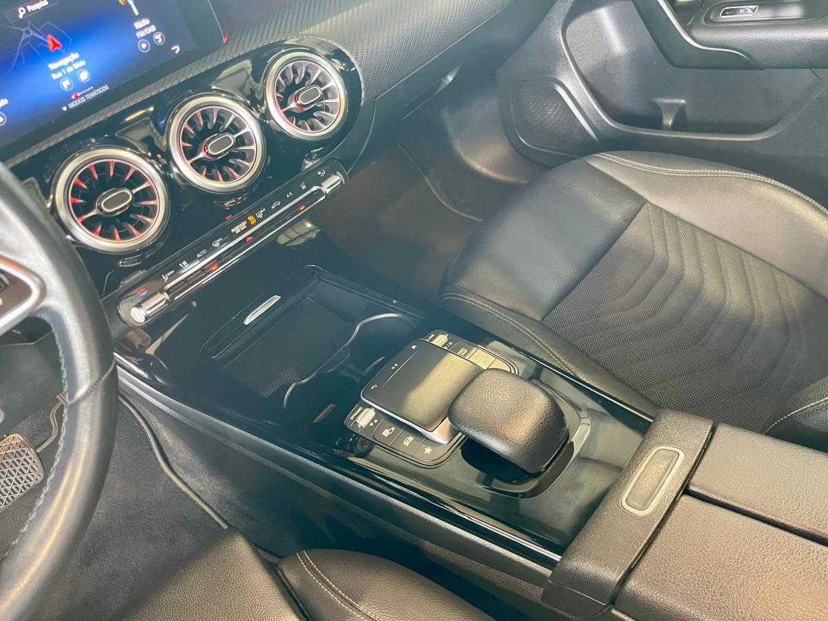 mercedes-benz-classe-a-2023-hibrido-a-gasolina-1332cc