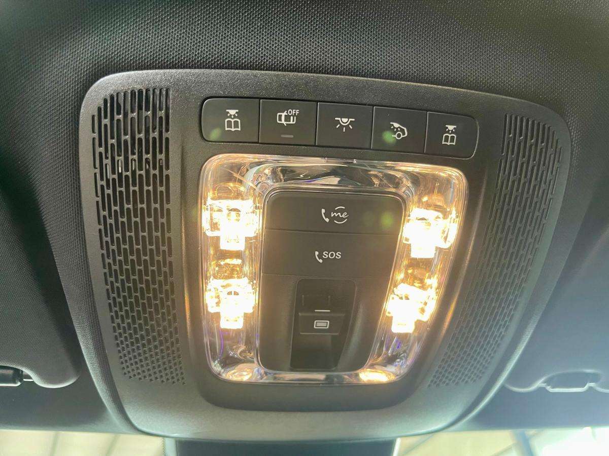 mercedes-benz-classe-a-2023-hibrido-a-gasolina-1332cc