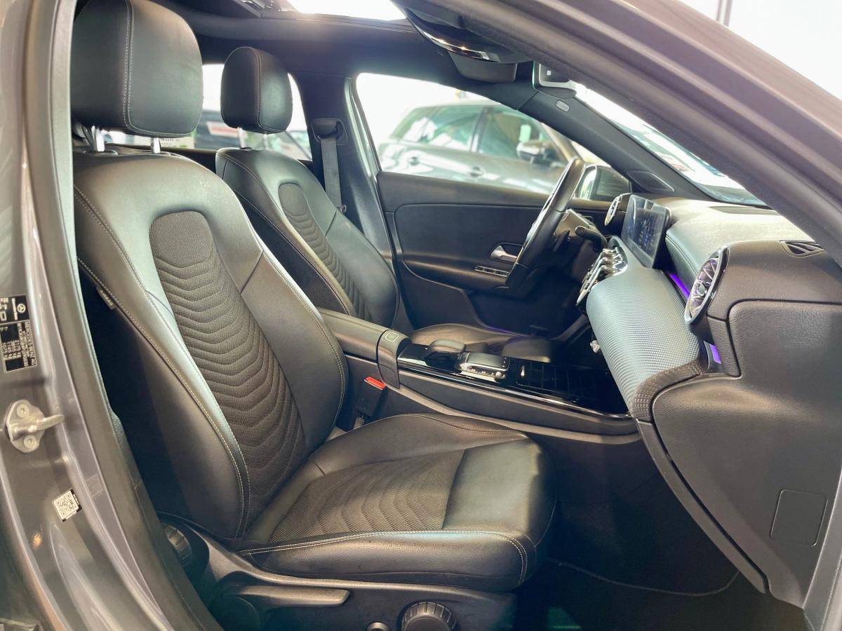 mercedes-benz-classe-a-2023-hibrido-a-gasolina-1332cc
