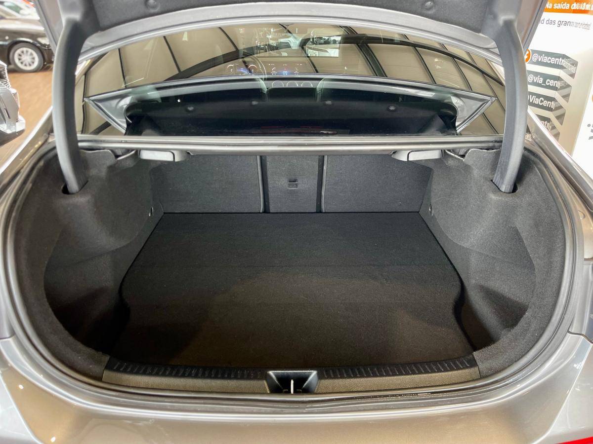 mercedes-benz-classe-a-2023-hibrido-a-gasolina-1332cc
