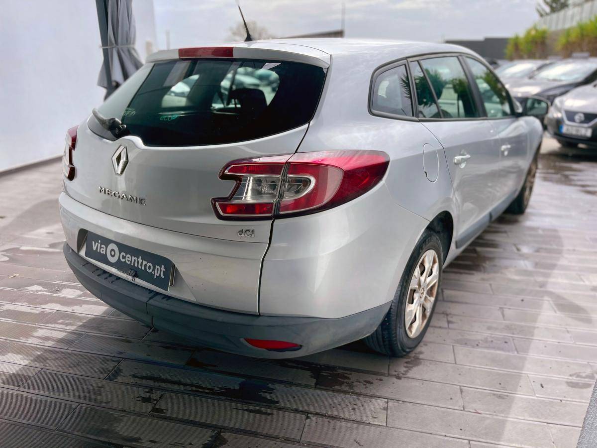 renault-megane-sport-tourer-2010-diesel-1461cc