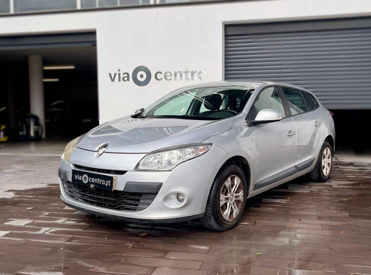 renault-megane-sport-tourer-2010-diesel-1461cc
