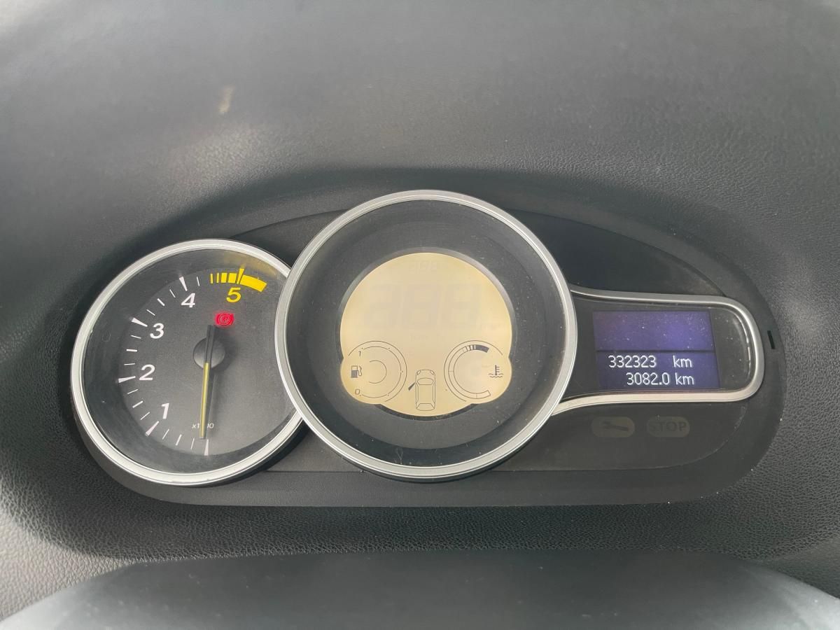 renault-megane-sport-tourer-2010-diesel-1461cc