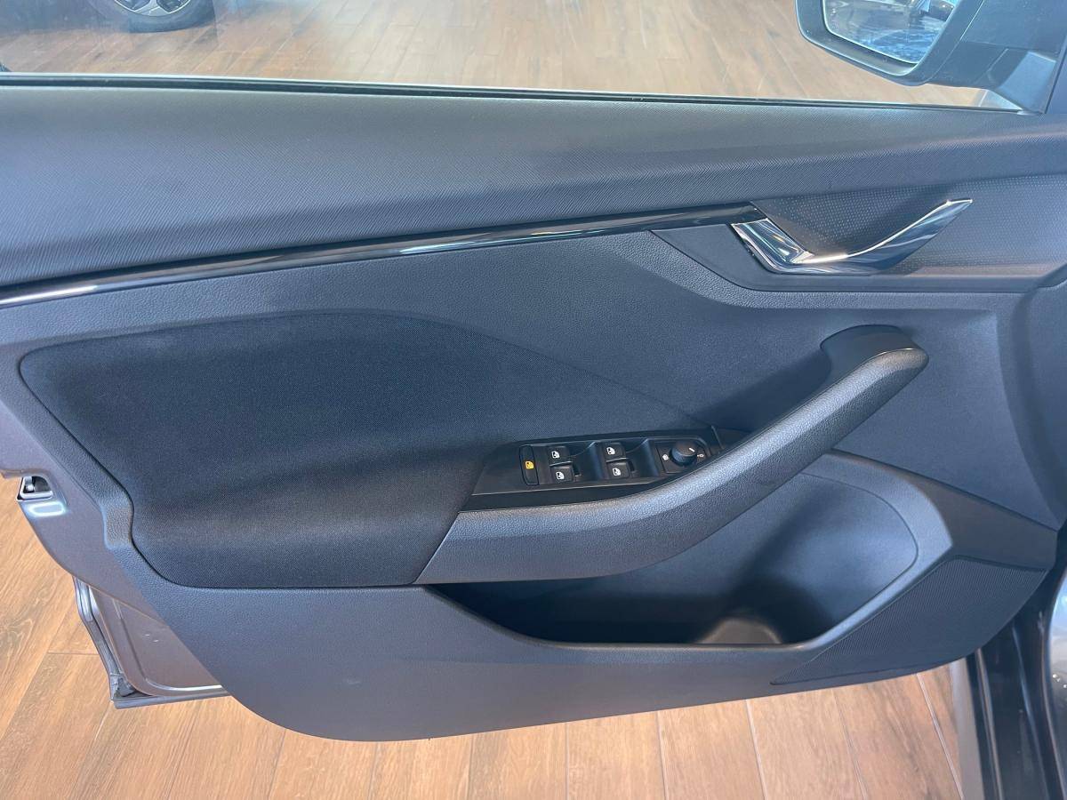 skoda-kamiq-2025-gasolina-999cc