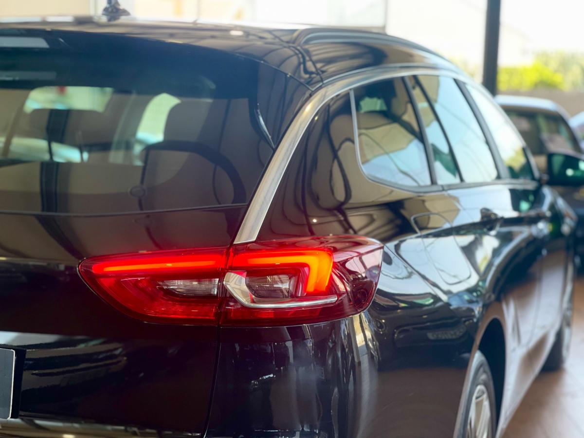 opel-insignia-sports-tourer-2021-diesel-1496cc
