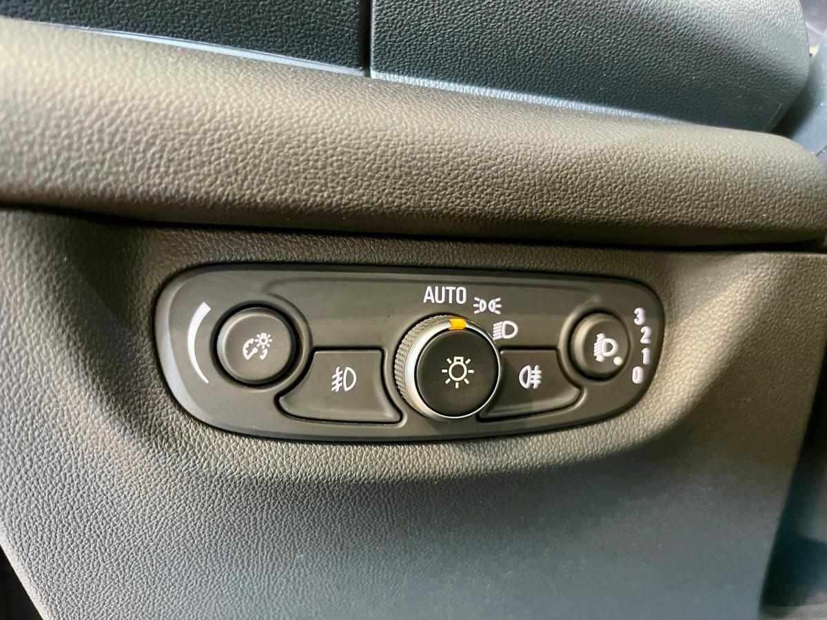 opel-insignia-sports-tourer-2021-diesel-1496cc