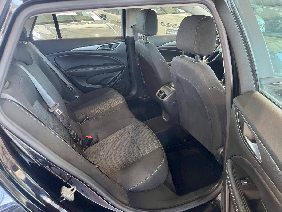 opel-insignia-sports-tourer-2021-diesel-1496cc