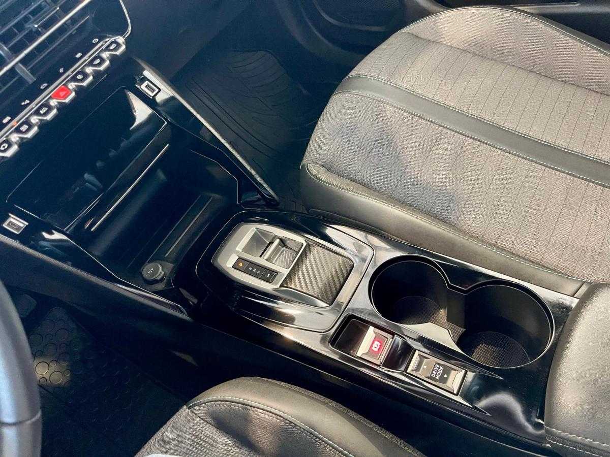 peugeot-2008-2023-gasolina-1199cc