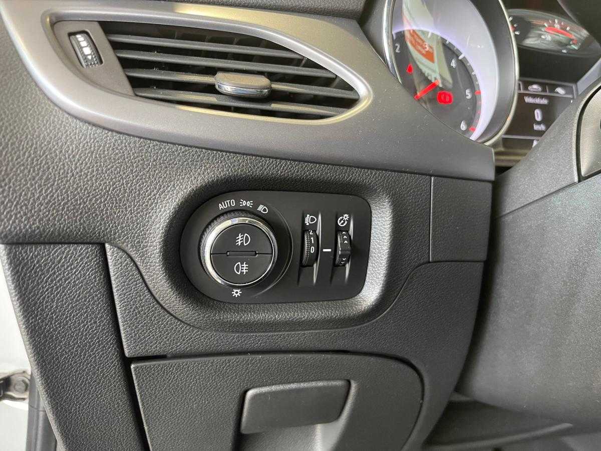 opel-astra-sport-tourer-2022-diesel-1496cc