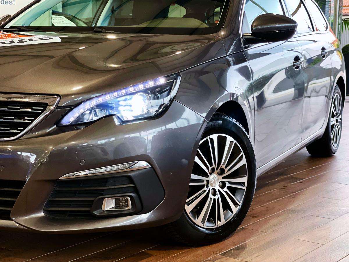 peugeot-308-sw-2021-gasolina-1199cc