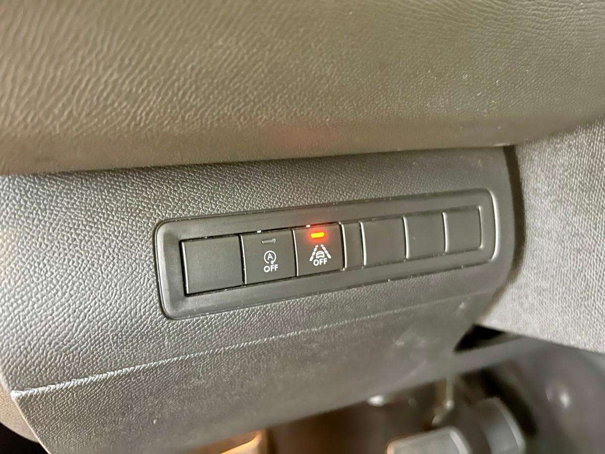 peugeot-308-sw-2021-gasolina-1199cc