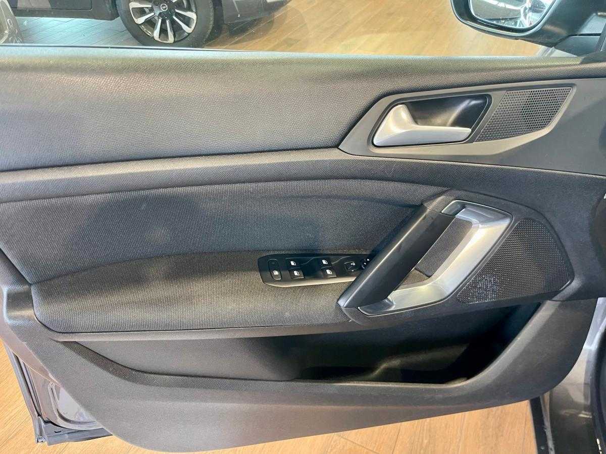 peugeot-308-sw-2021-gasolina-1199cc