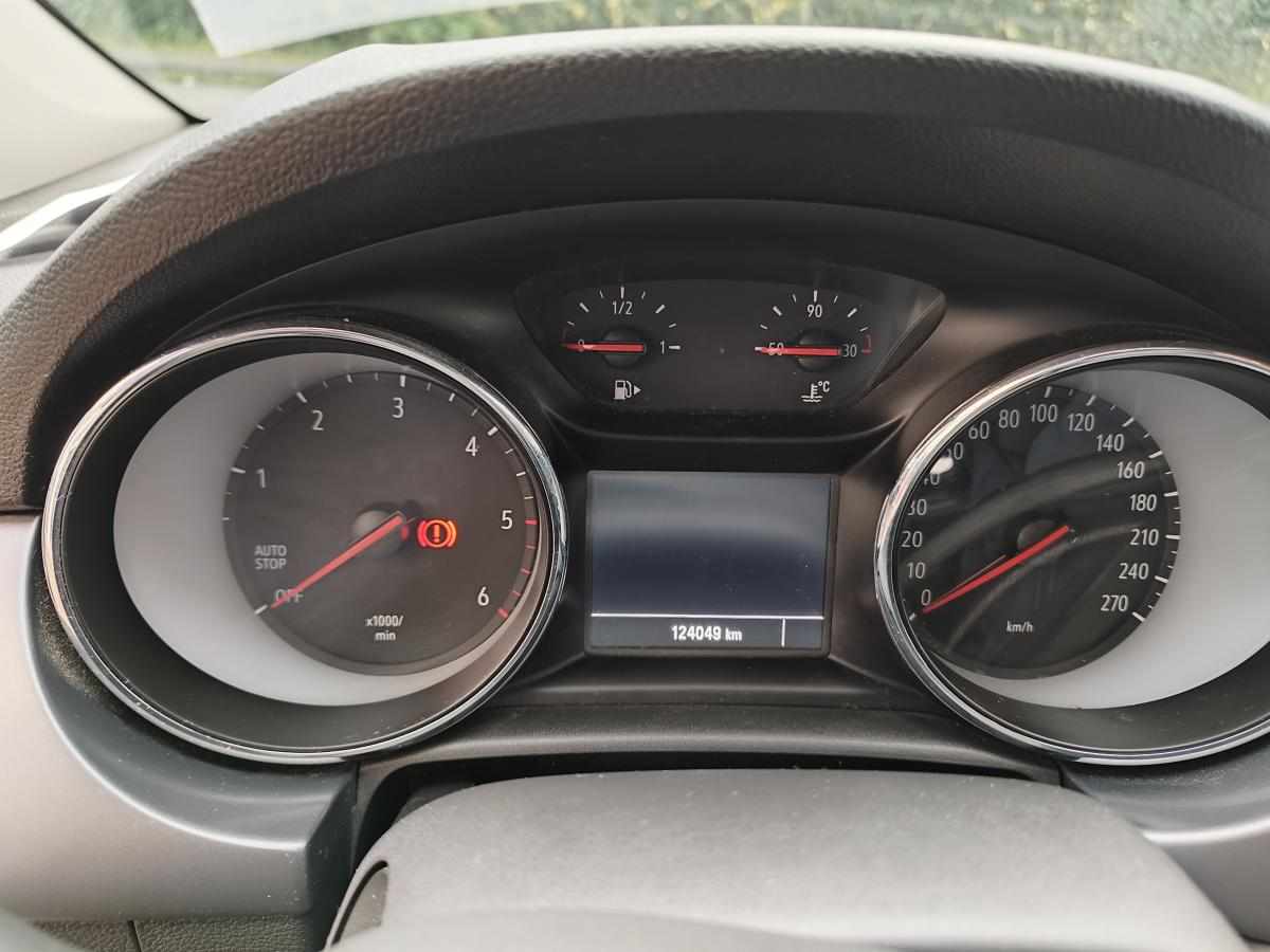 opel-astra-1-6-cdti-2017-diesel-1598cc