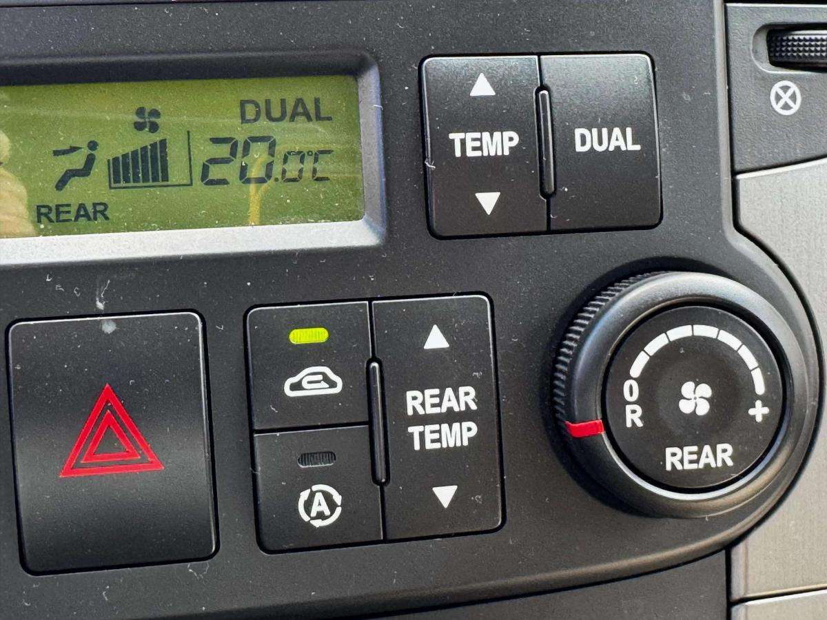 kia-carnival-2007-diesel-2902cc