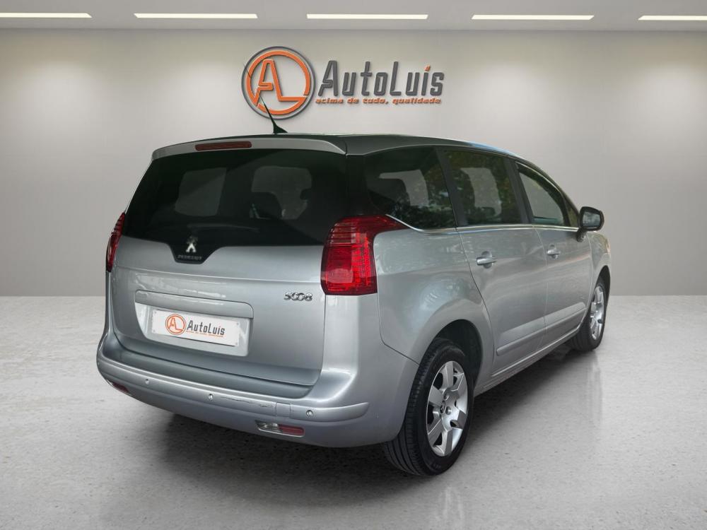 peugeot-5008-2014-diesel-1560cc