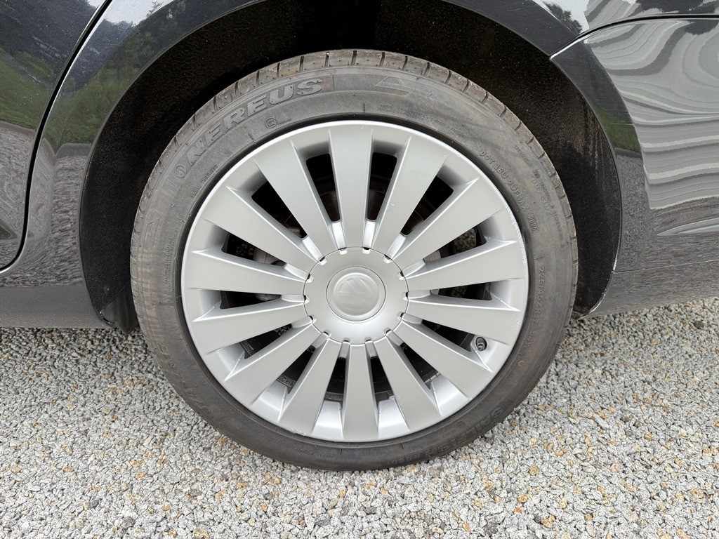 volkswagen-golf-variant-2012-diesel-1598cc