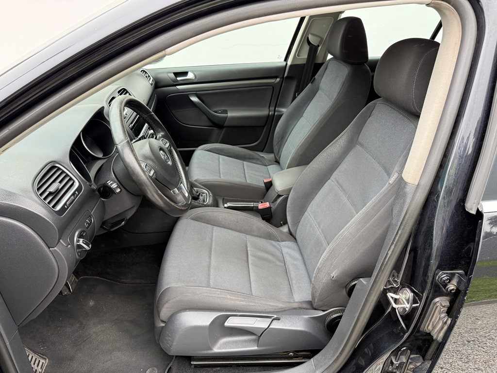volkswagen-golf-variant-2012-diesel-1598cc
