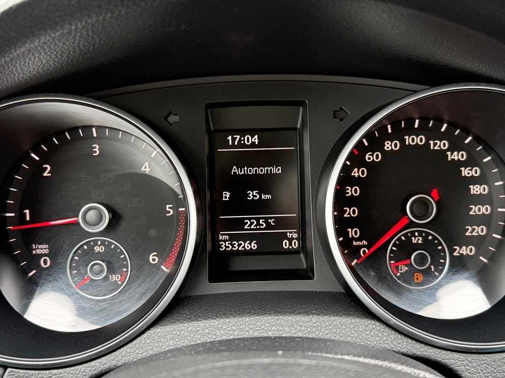volkswagen-golf-variant-2012-diesel-1598cc