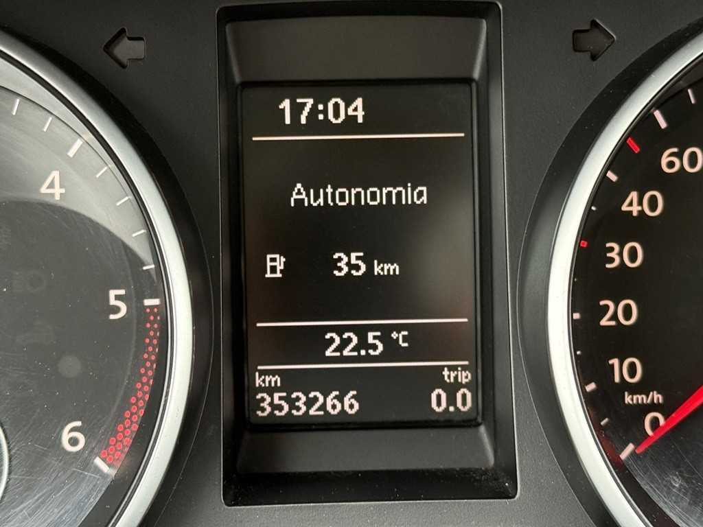 volkswagen-golf-variant-2012-diesel-1598cc
