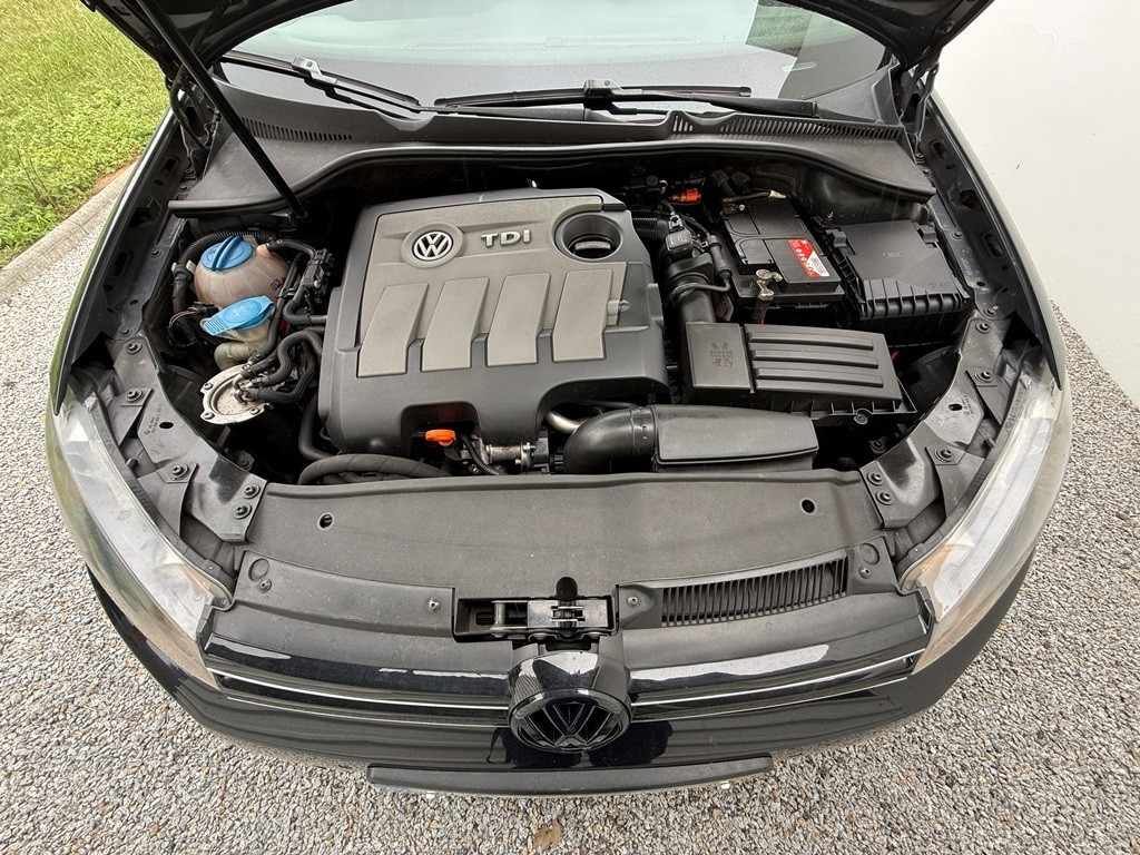 volkswagen-golf-variant-2012-diesel-1598cc