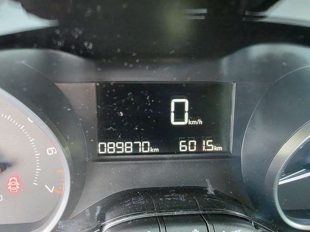 peugeot-2008-2016-gasolina-1199cc