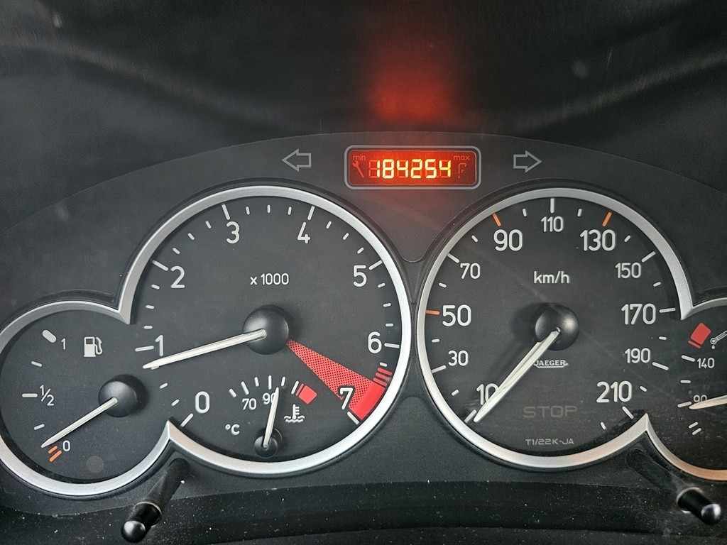 peugeot-206-2004-gasolina-1360cc