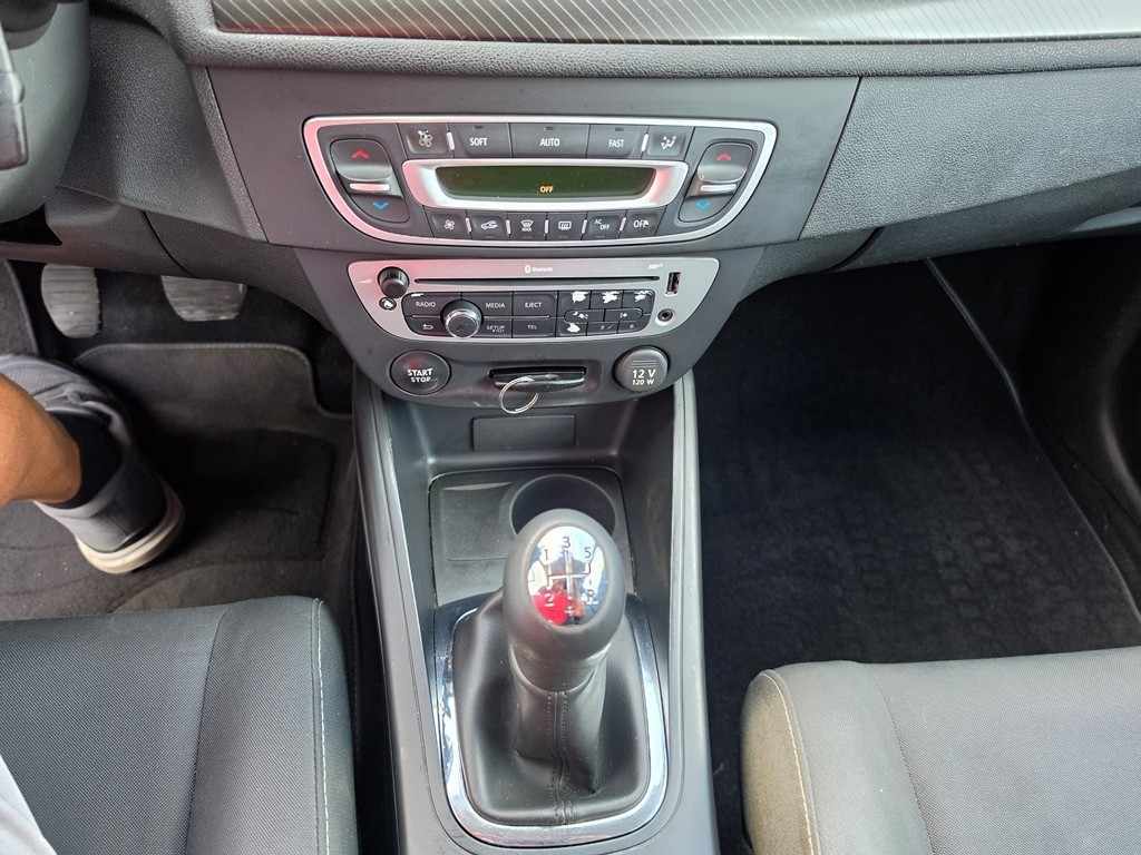 renault-megane-sport-tourer-2013-diesel-1461cc