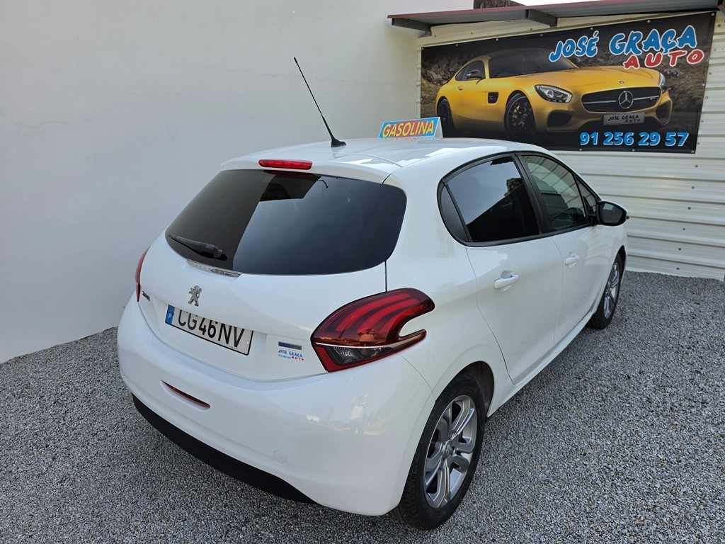 peugeot-208-2016-gasolina-1199cc