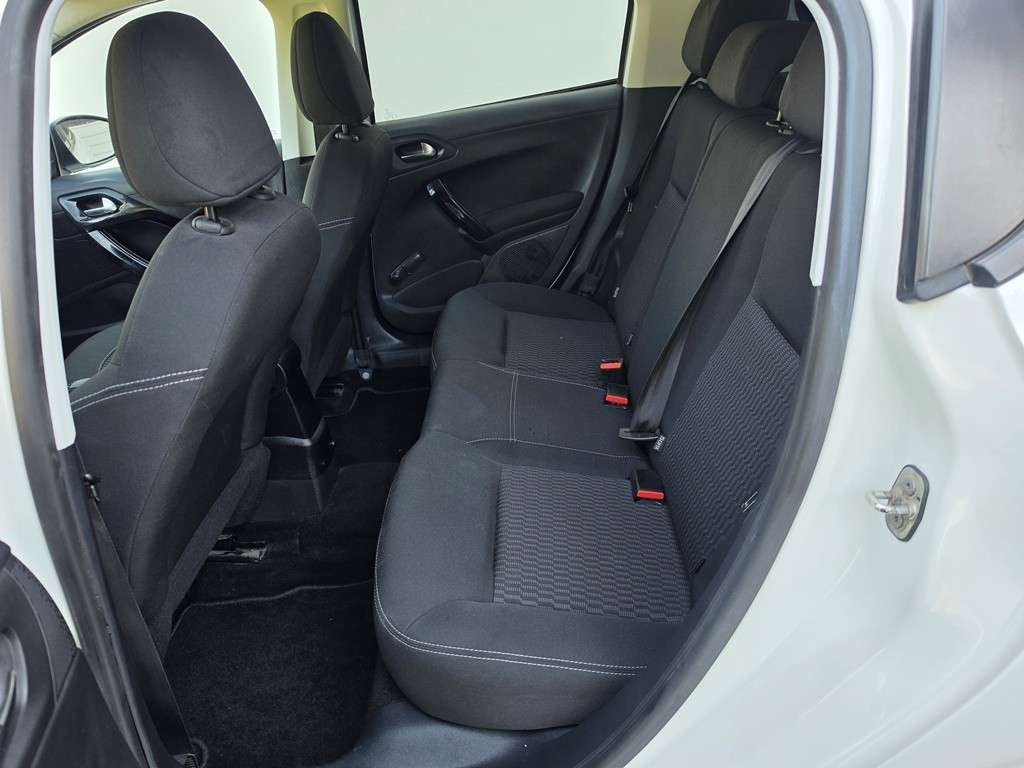 peugeot-208-2016-gasolina-1199cc