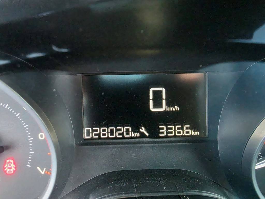 peugeot-208-2016-gasolina-1199cc