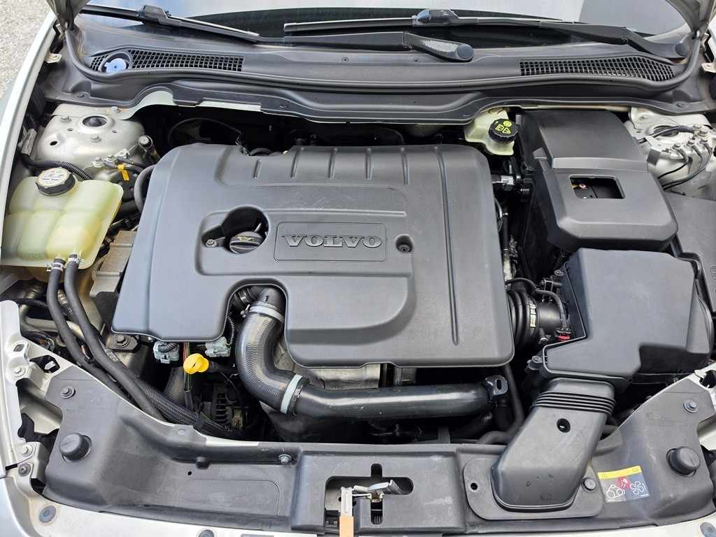 volvo-v50-2009-diesel-1560cc