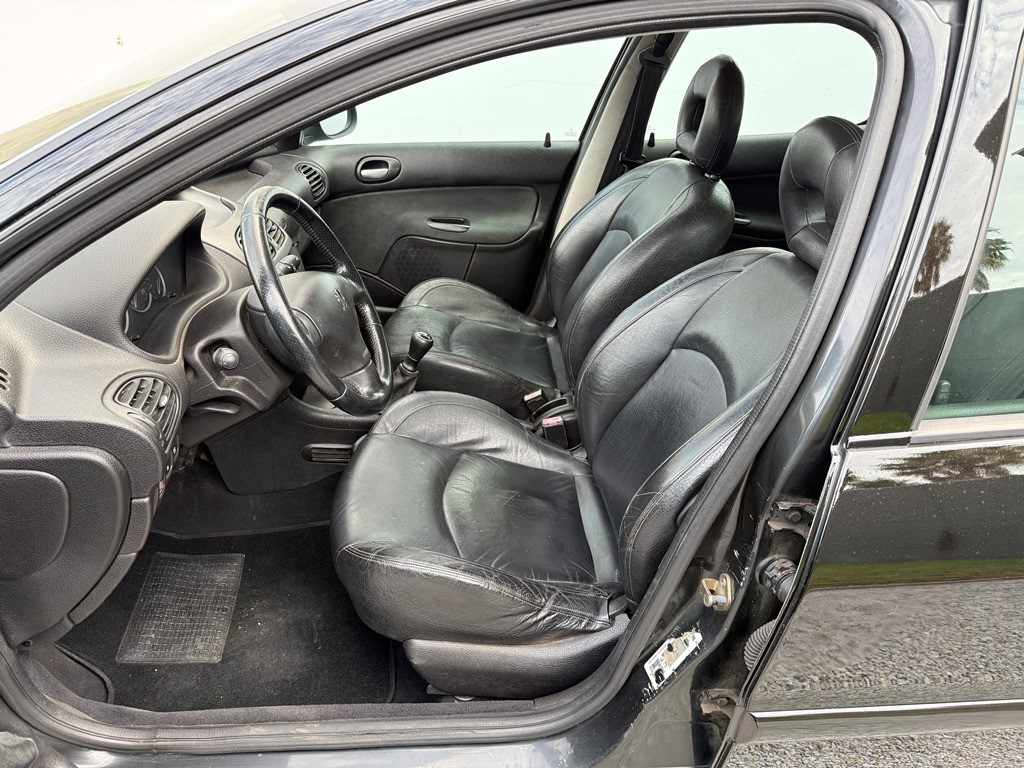 peugeot-206-2004-gasolina-1360cc