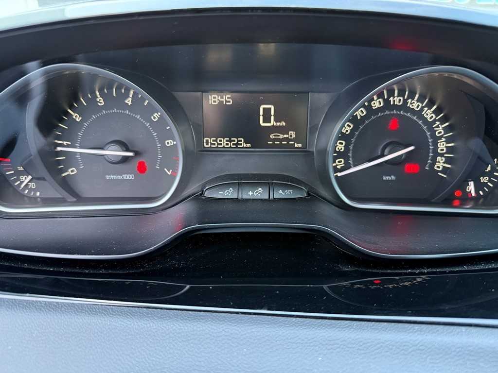 peugeot-208-2019-gasolina-1199cc