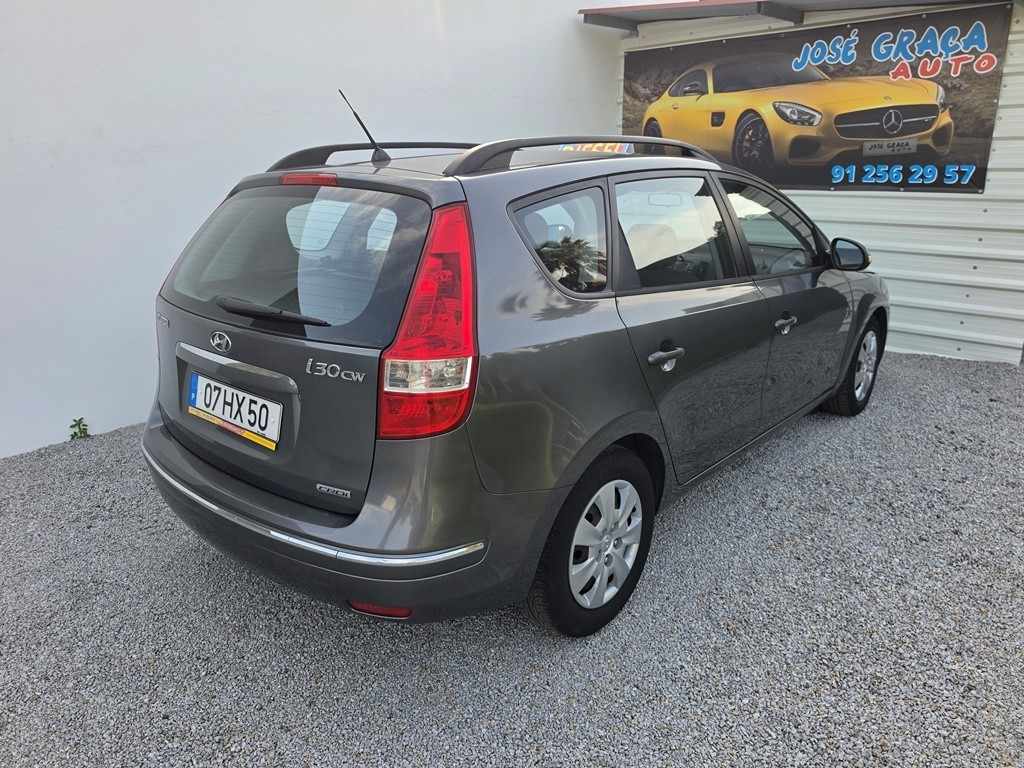 hyundai-i30-2009-diesel-1582cc