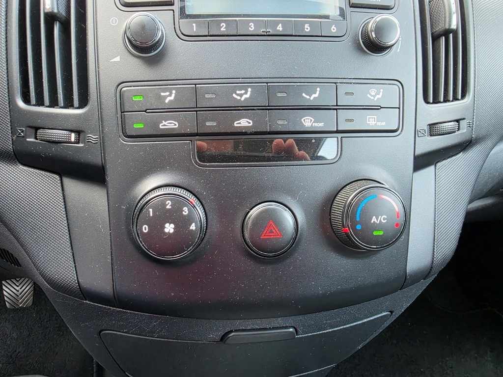 hyundai-i30-2009-diesel-1582cc