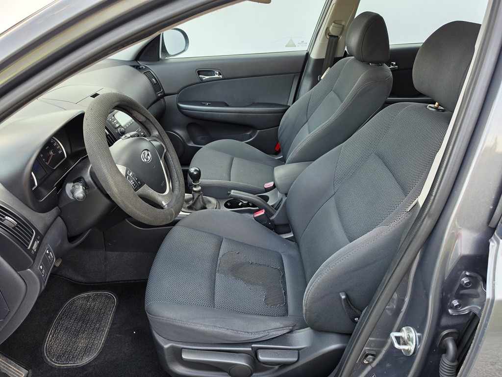 hyundai-i30-2009-diesel-1582cc