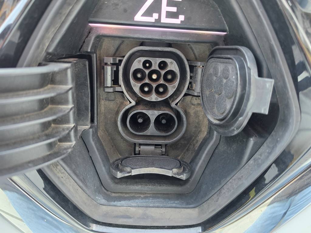 renault-zoe-2020-eletrico-0cc