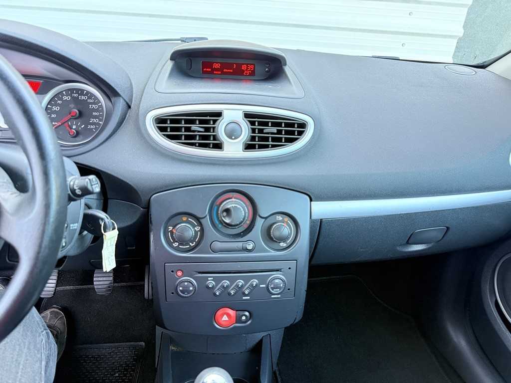 renault-clio-2009-gasolina-1149cc