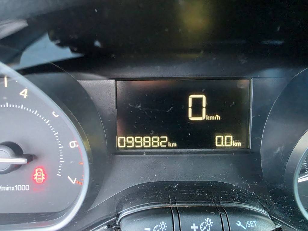 peugeot-2008-2018-gasolina-1199cc