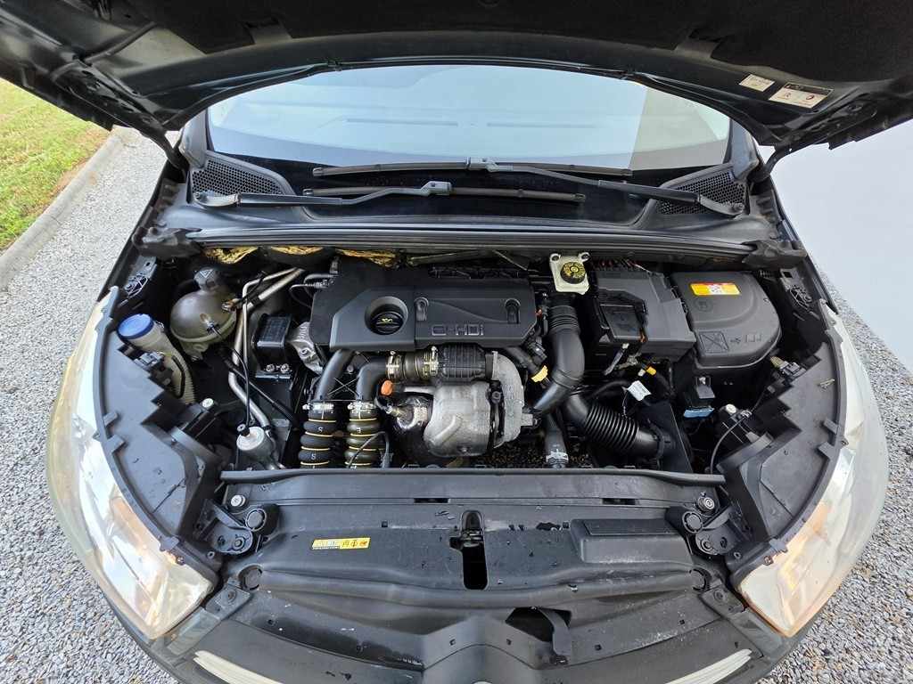 citroen-c4-2013-diesel-1560cc