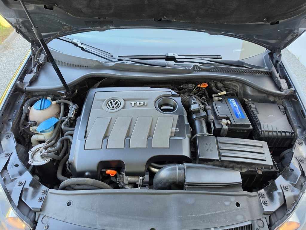 volkswagen-golf-variant-2010-diesel-1598cc