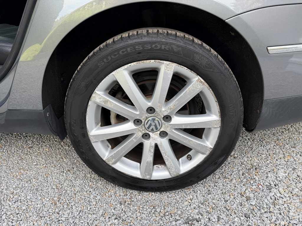 volkswagen-passat-variant-2007-diesel-1968cc